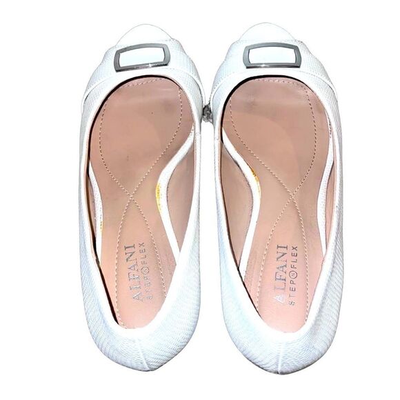 Size 8 white Alfani Carterr Peep Toe Platform Sandals Step N Flex - Picture 1 of 7